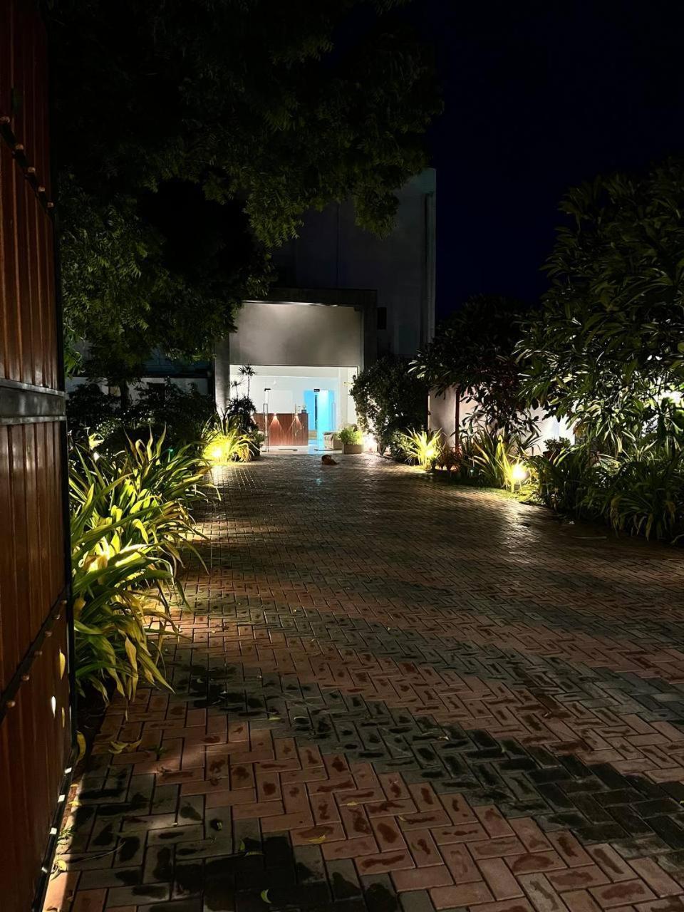 Nn Beach Resort & Spa Nilaveli Bagian luar foto