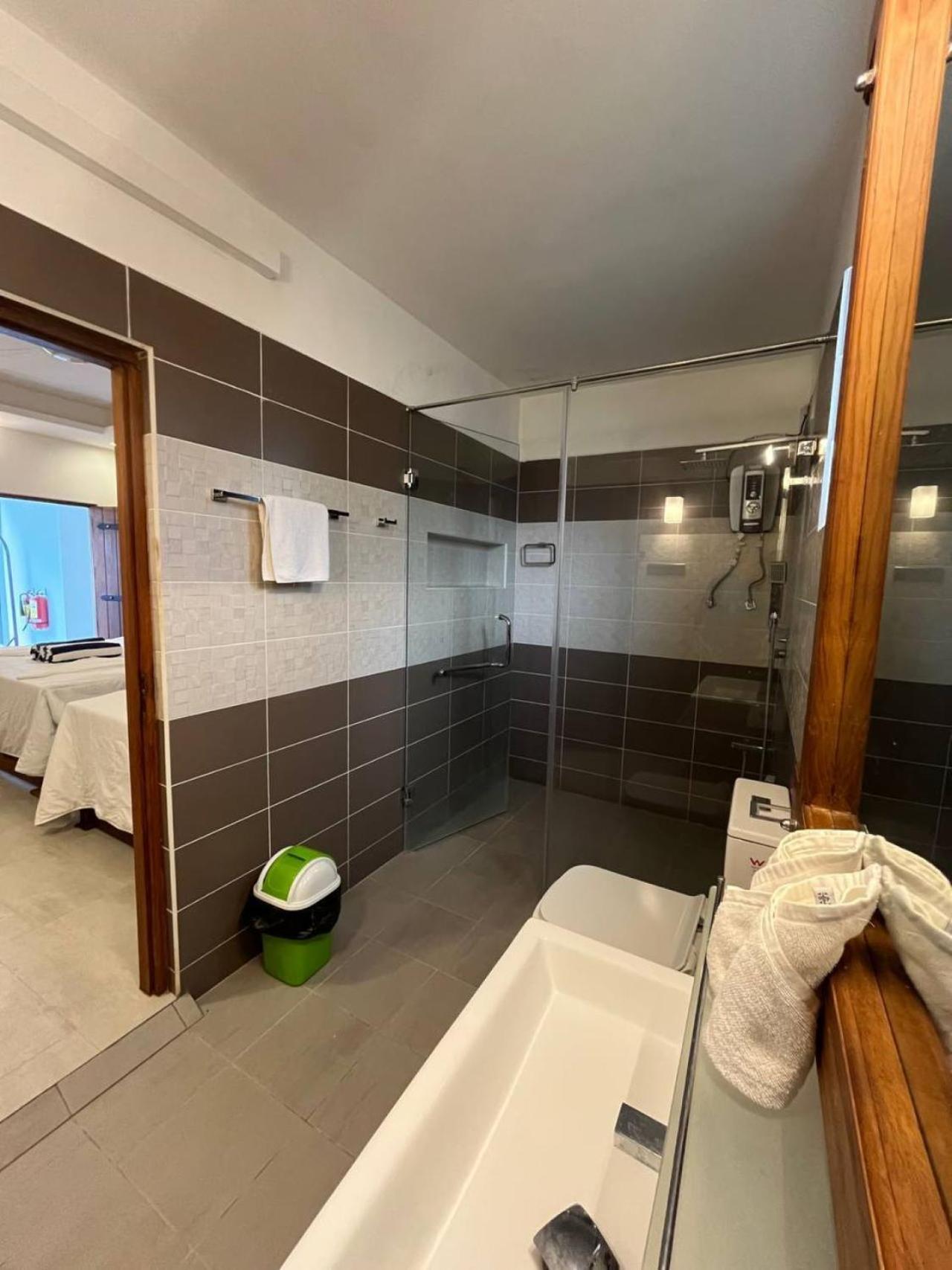 Nn Beach Resort & Spa Nilaveli Bagian luar foto