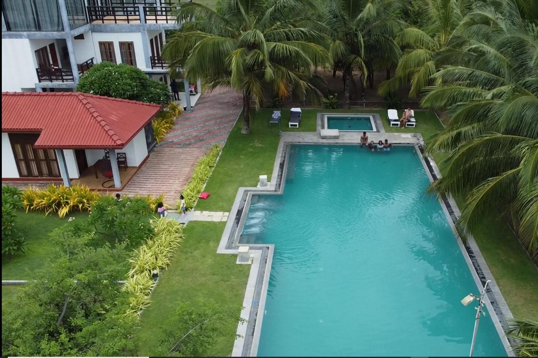 Nn Beach Resort & Spa Nilaveli Bagian luar foto
