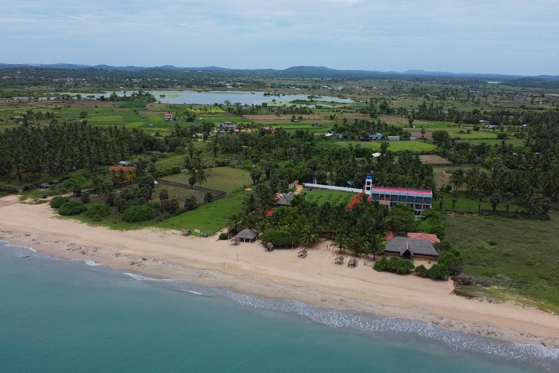 Nn Beach Resort & Spa Nilaveli Bagian luar foto